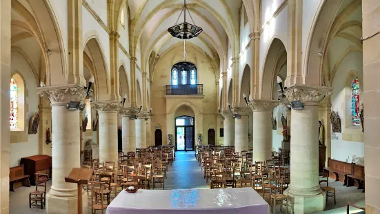 Eglise St-Etienne Couze et Saint Front