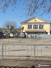Памятник Всеволоду Боброву
