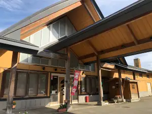 Lake Tokura Onsen Hanagasanoyu