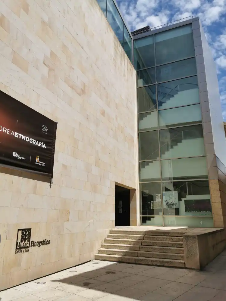 Hotels near Museo Etnografico de Castilla y Leon