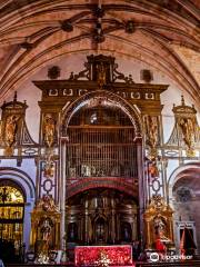 Iglesia de San Pedro y San Ildefonso