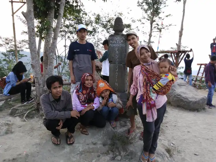 Отели в г. Giritengah