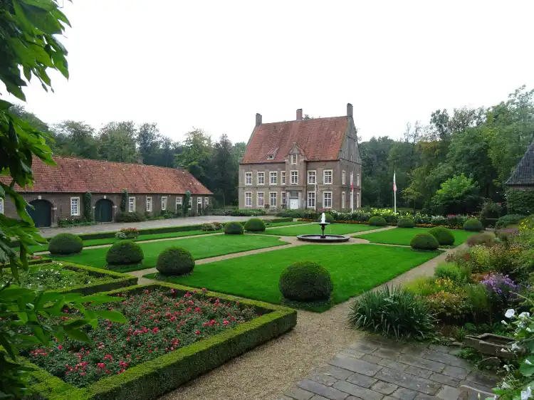 Hotels near Dahliengarten Ochtrup