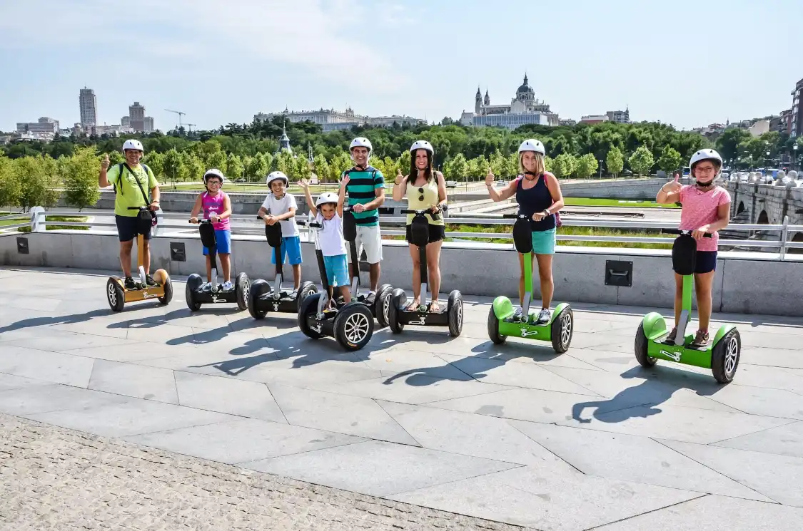 Отели рядом с достопримечательностью «Ecoplanet Way»