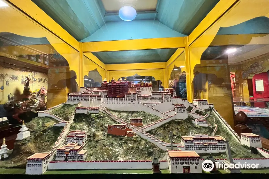 Himalayan Tibet Museum