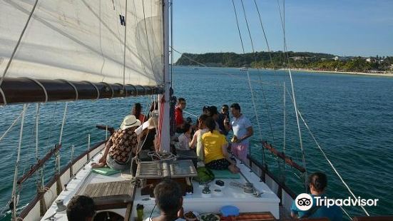 Yachting Boracay