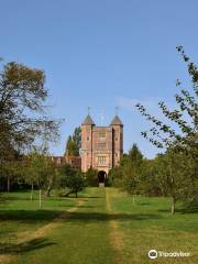 National Trust - Sissinghurst Castle Garden