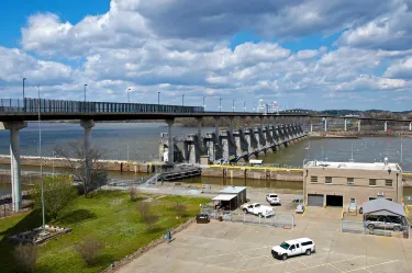 Big Dam Bridge