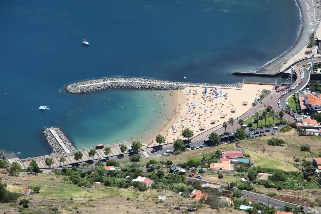 Hotels near Pico do Facho viewpoint