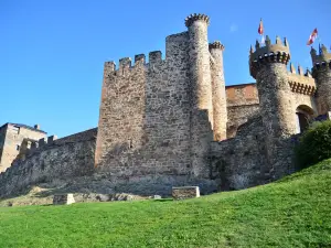 Castillo de los Templarios / Castillo de Ponferrada