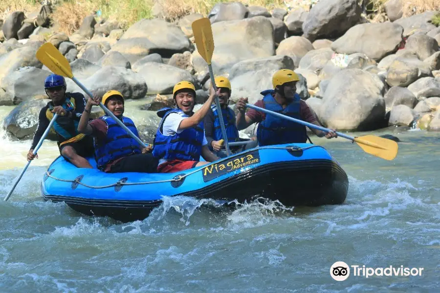 Niagara Arung Jeram