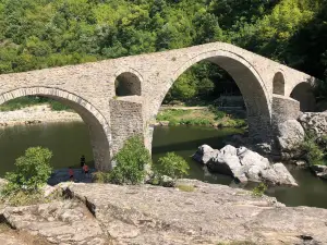 Devil's bridge