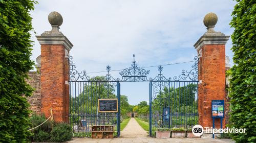 Chiswick House and Gardens