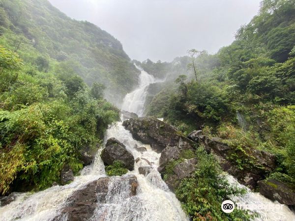 Thac Bac Waterfall (Silver Falls)