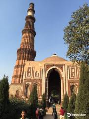 Qutub Khan's Tomb