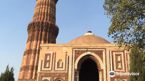 Qutub Khan's Tomb