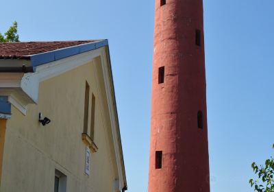 Akmeņraga lighthouse