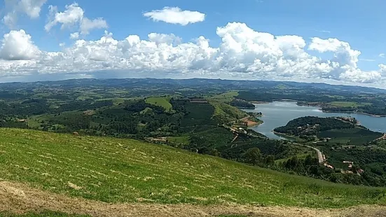 Mirante De Caconde