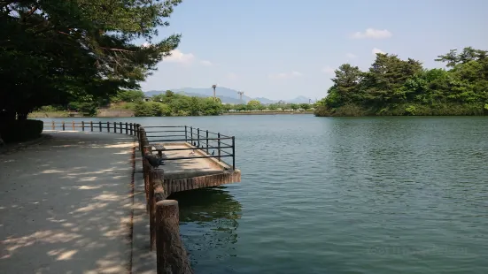 Shirouzuoike Park