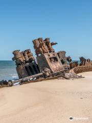 Macuti Lighthouse and Shipwreck