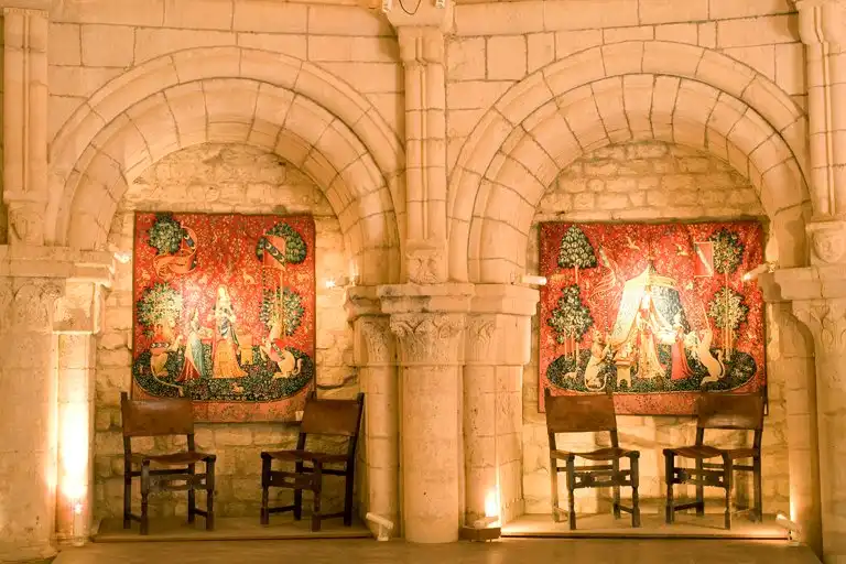 Hotel dekat Medieval castle Simiane-la-Rotonde
