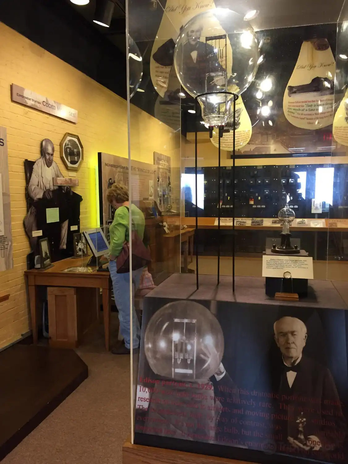 Hotels near Edison Museum