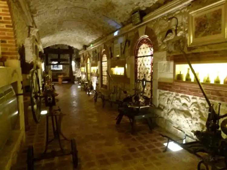 Hotels in Le Mesnil-sur-Oger