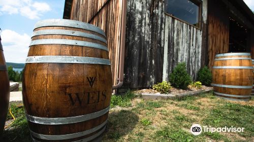 Weis Vineyards