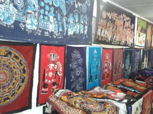 Hotels near Sigiri Art Gallery