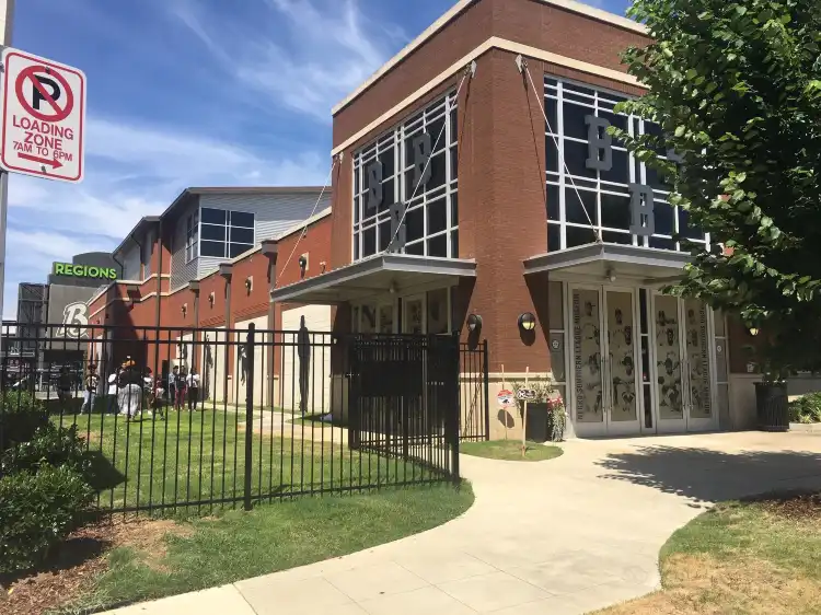 Các khách sạn gần Negro Southern League Museum