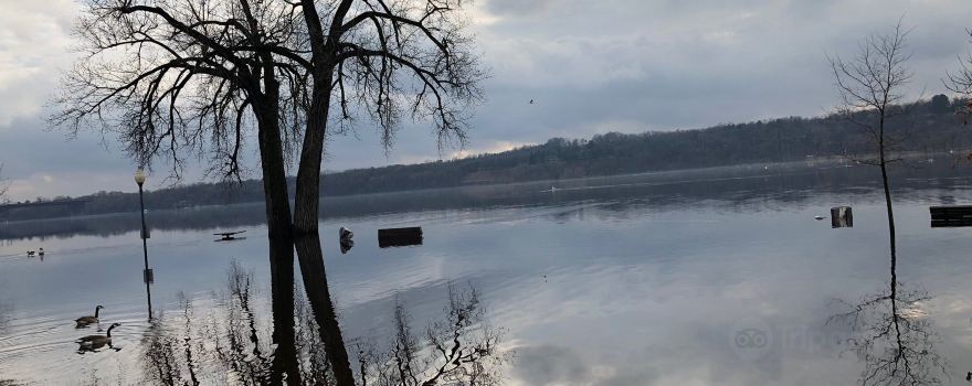 Lakefront Park
