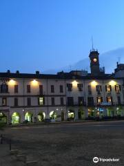 Piazza Cavour