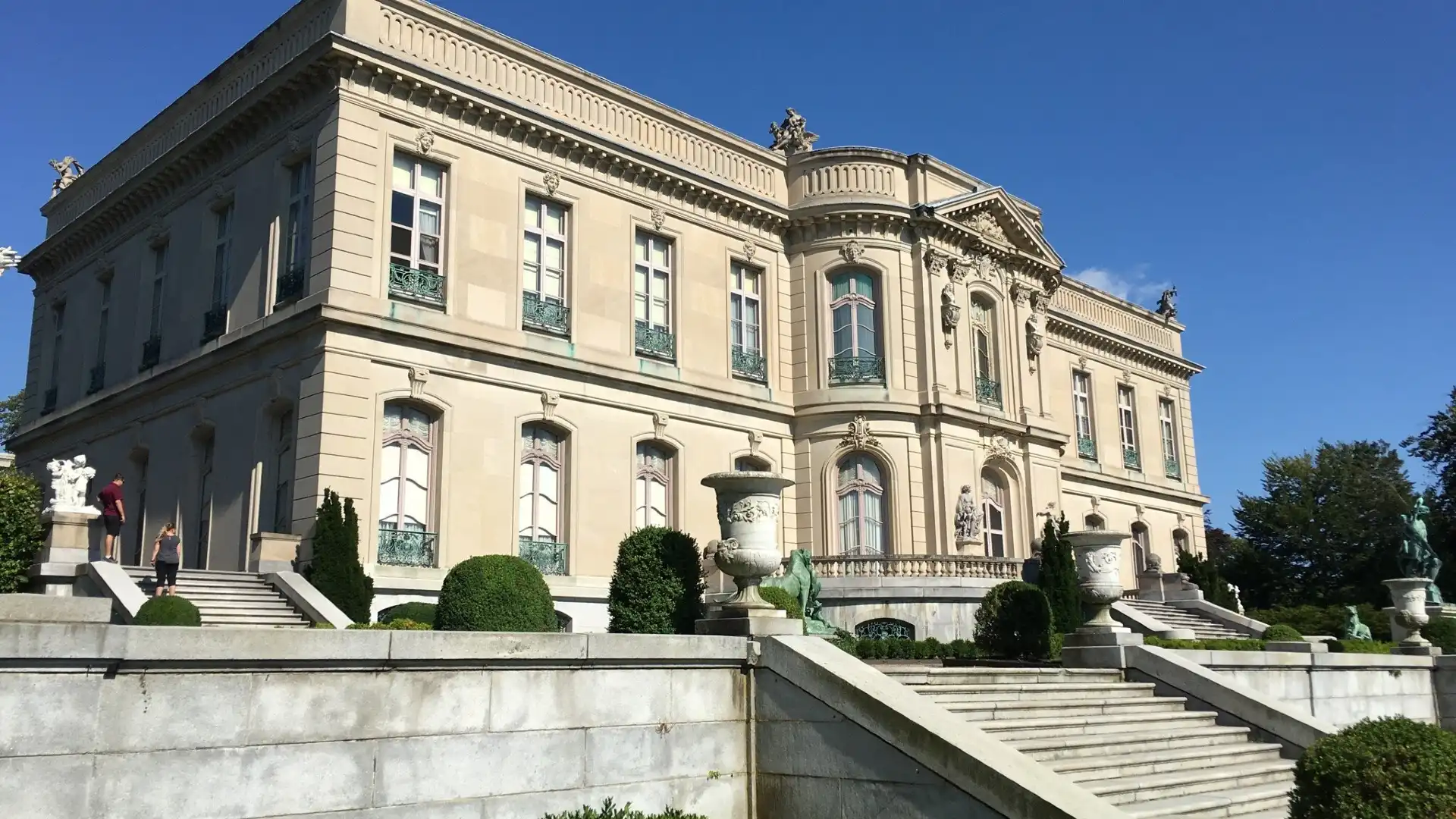 榆樹別墅附近的飯店