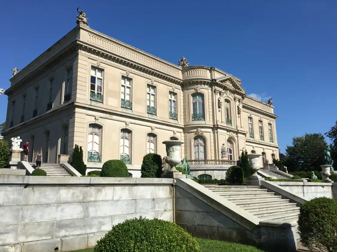 Hotels near The Elms