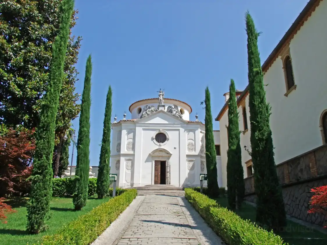 Hotel in zona Monastero benedettino San Daniele