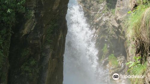 Skokovete waterfalls