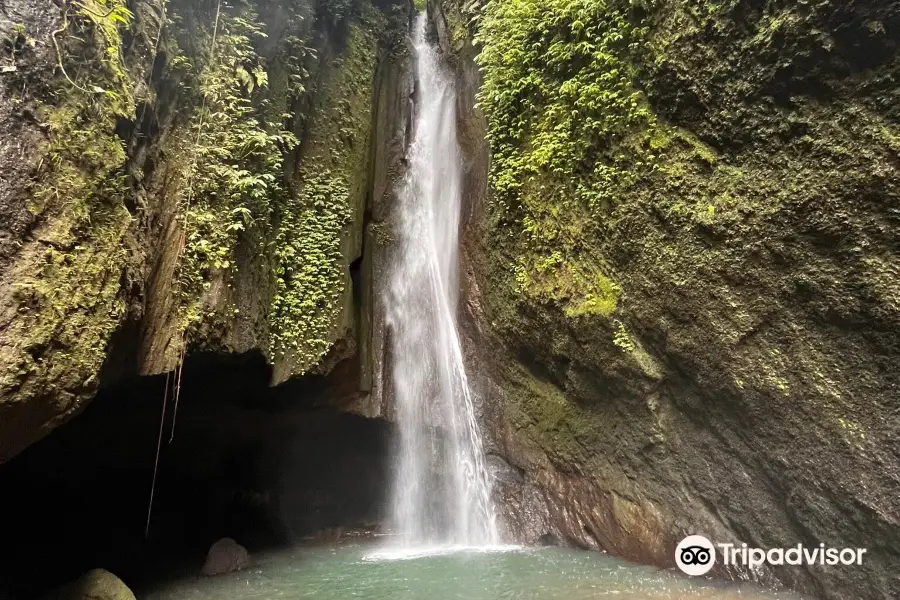 Leke Leke Waterfall