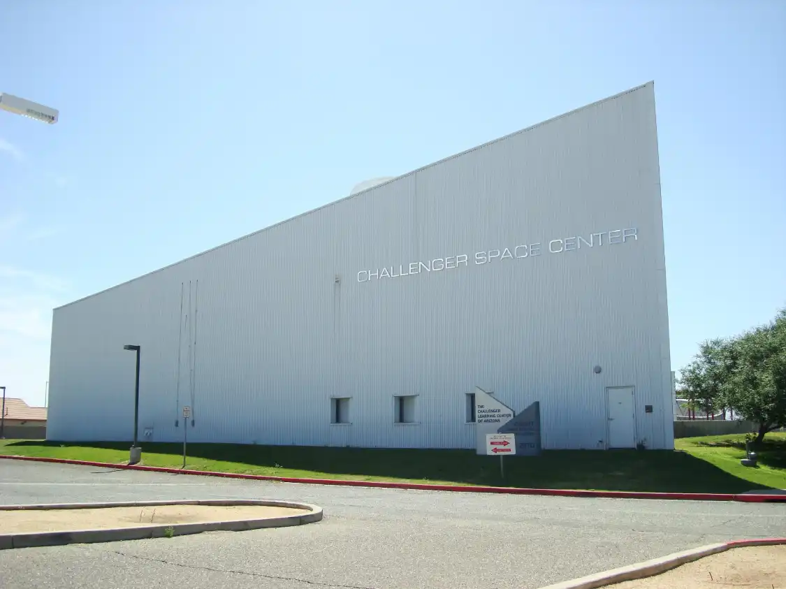 Các khách sạn gần Challenger Space Center