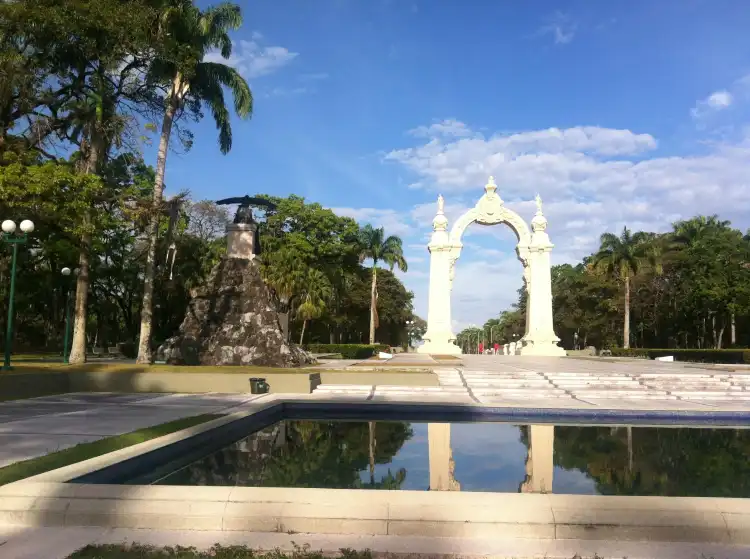 Các khách sạn gần Campo Carabobo