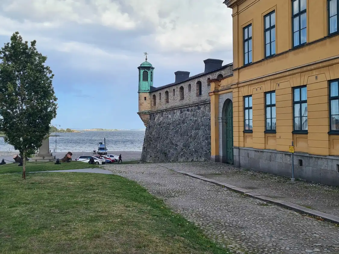 Hotels near Kungsbron and Bastion Aurora