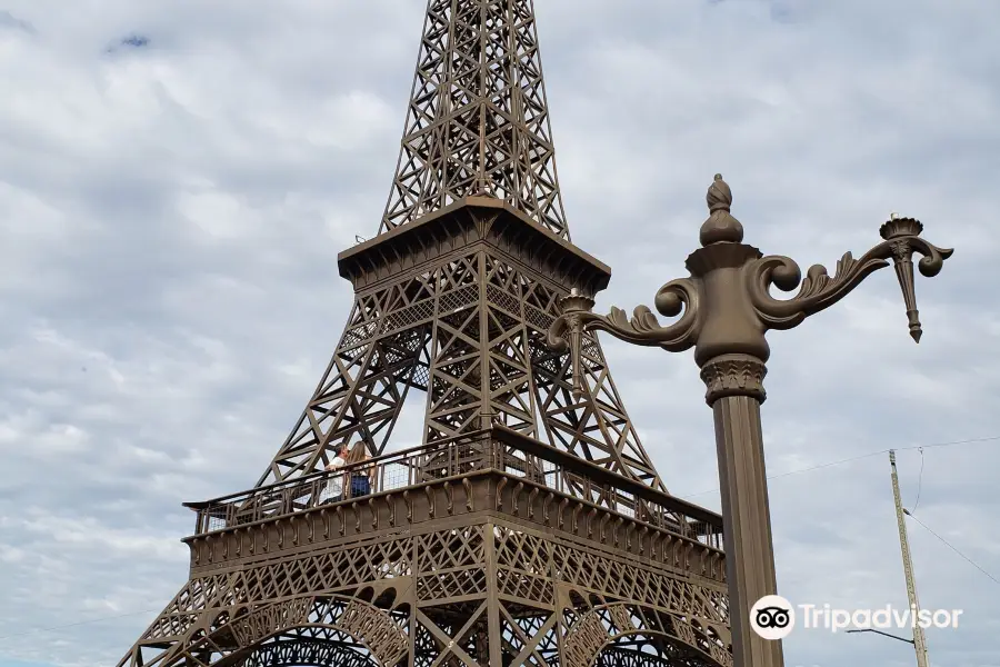 Eiffel Tower Replica