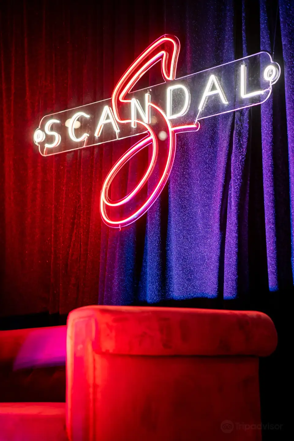5_Scandal Dinner Show