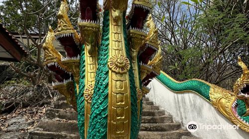 Wat Tham Yai Prig (วัดถํ้ายายปริก)