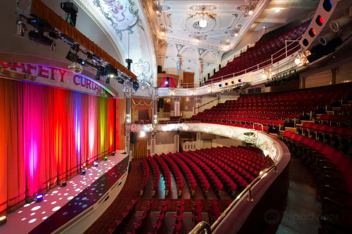 Hotels near Pavilion Theatre