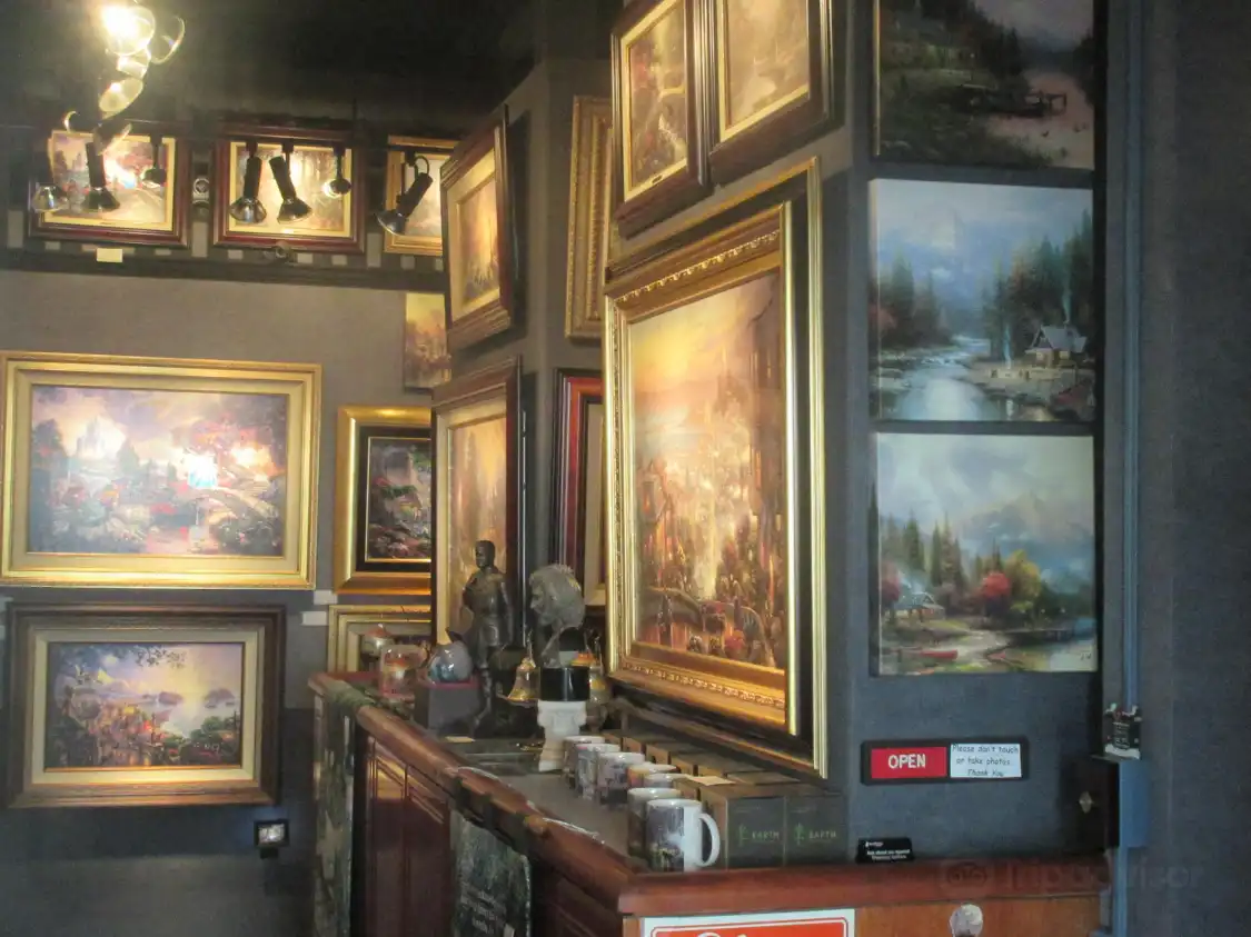 Hotels near Thomas Kinkade Signature Gallery