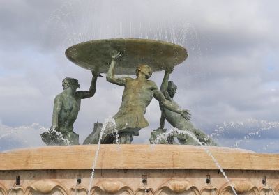 Fontana dei Tritoni