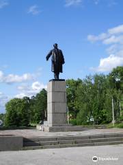 Lenin Statue