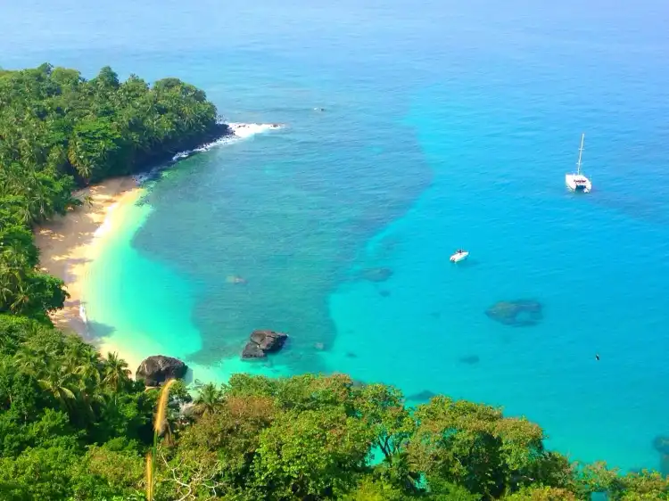 Hotels near Banana Beach