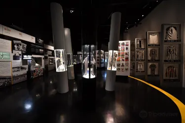 J|Museum
