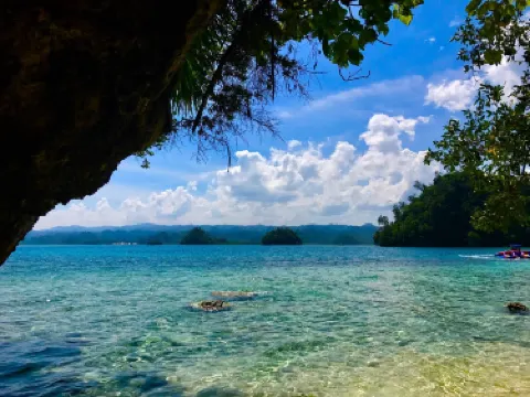 Britania Group of Islands